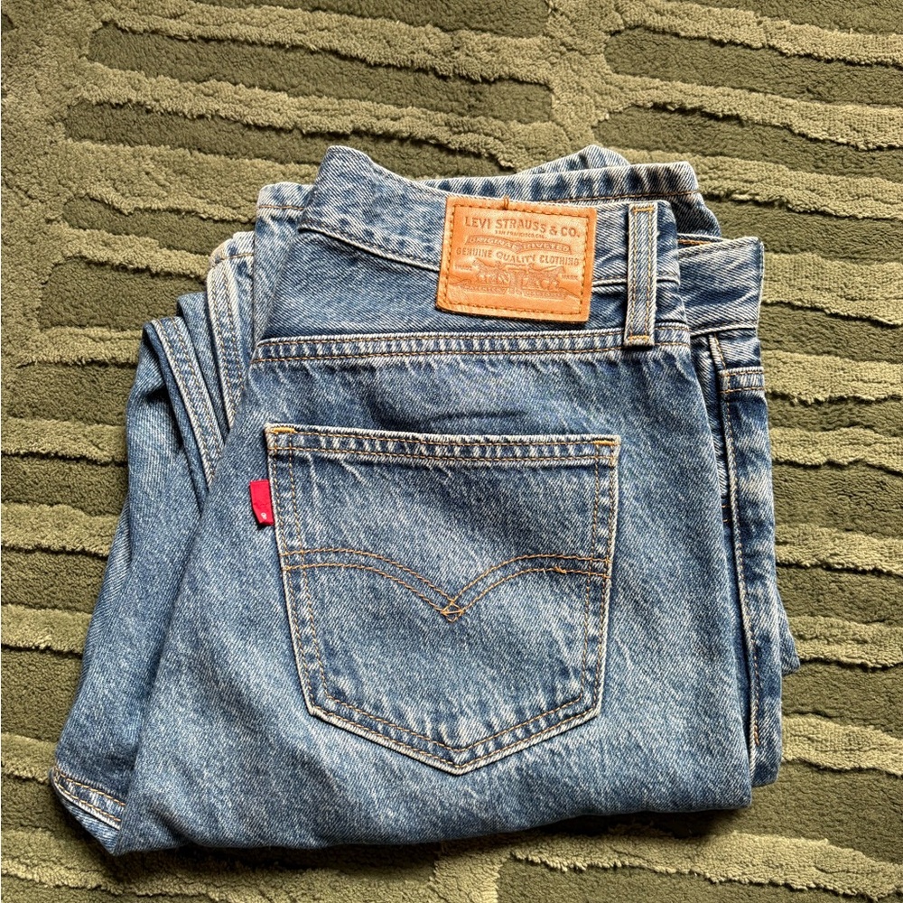 Levi's Loose Straight Jeans Size 26